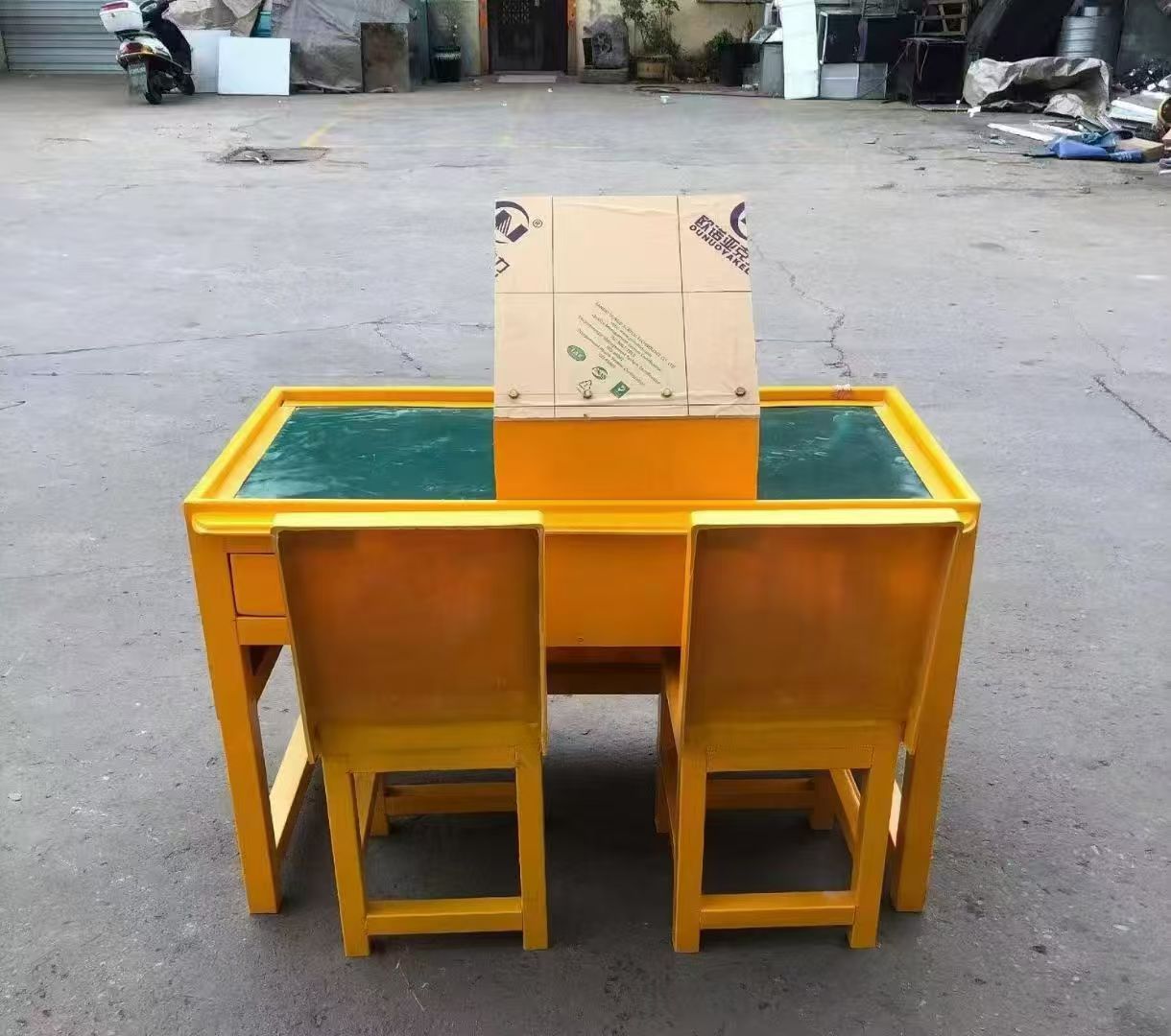嘉善防静电导通桌井下煤矿火工品发放桌：危险品流转的安全守护者